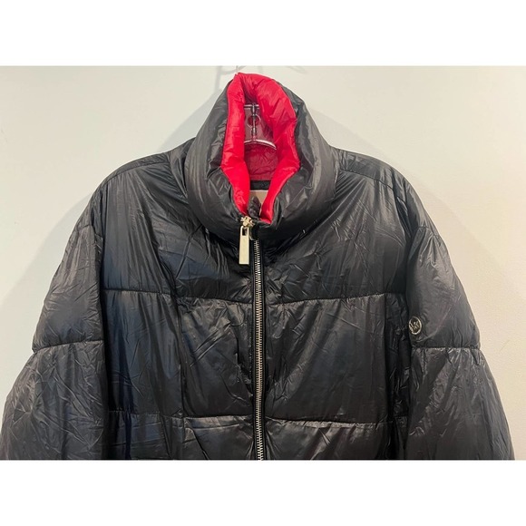 Michael Kors‎ women's Black with red lining puffer Jacket size Small - Picture 2 of 8
